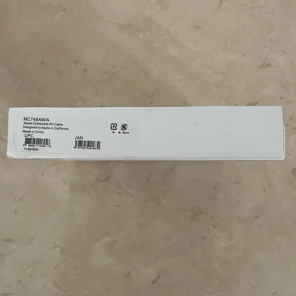 NWT Apple | Composite AV Cable